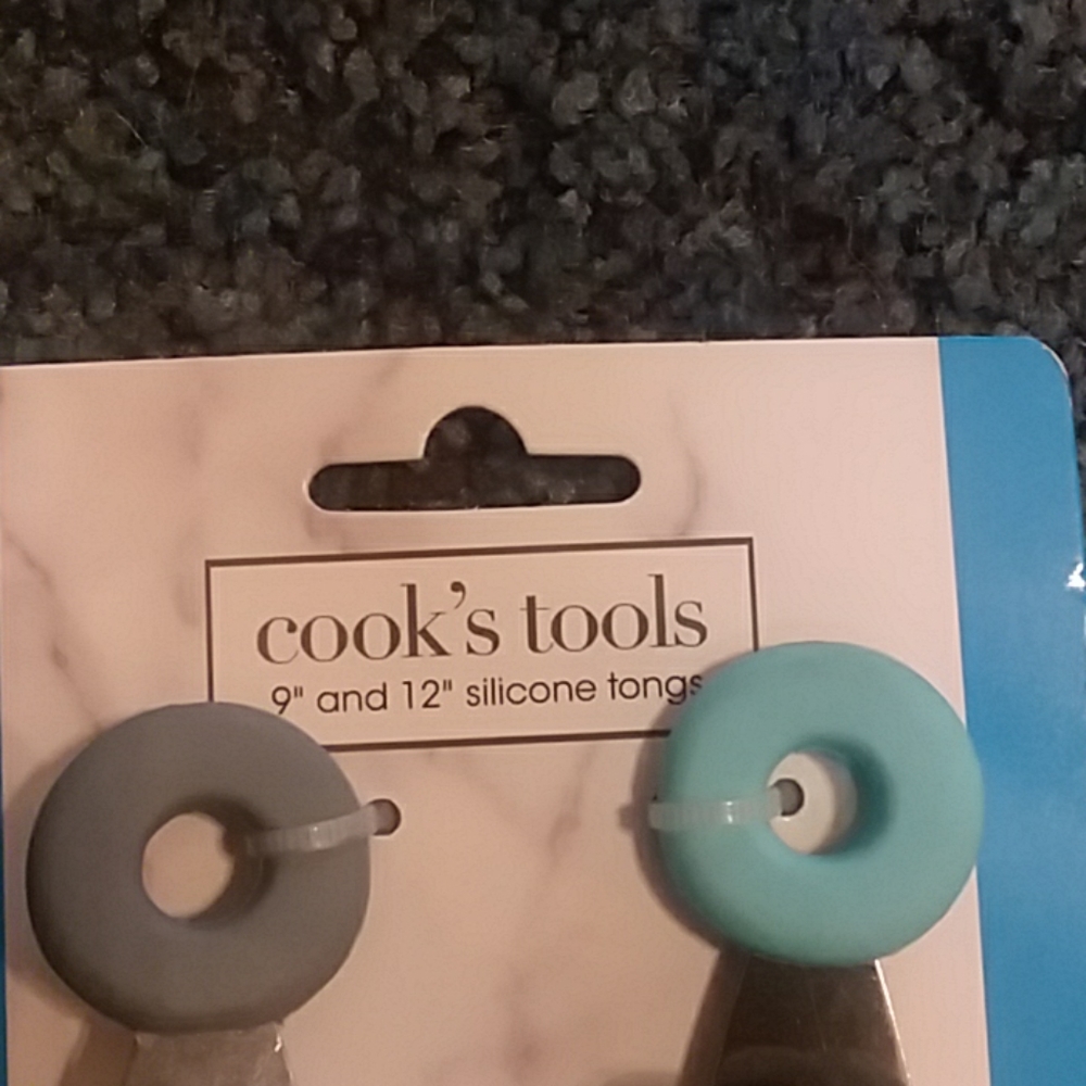 Tongs - Picture 2 of 2